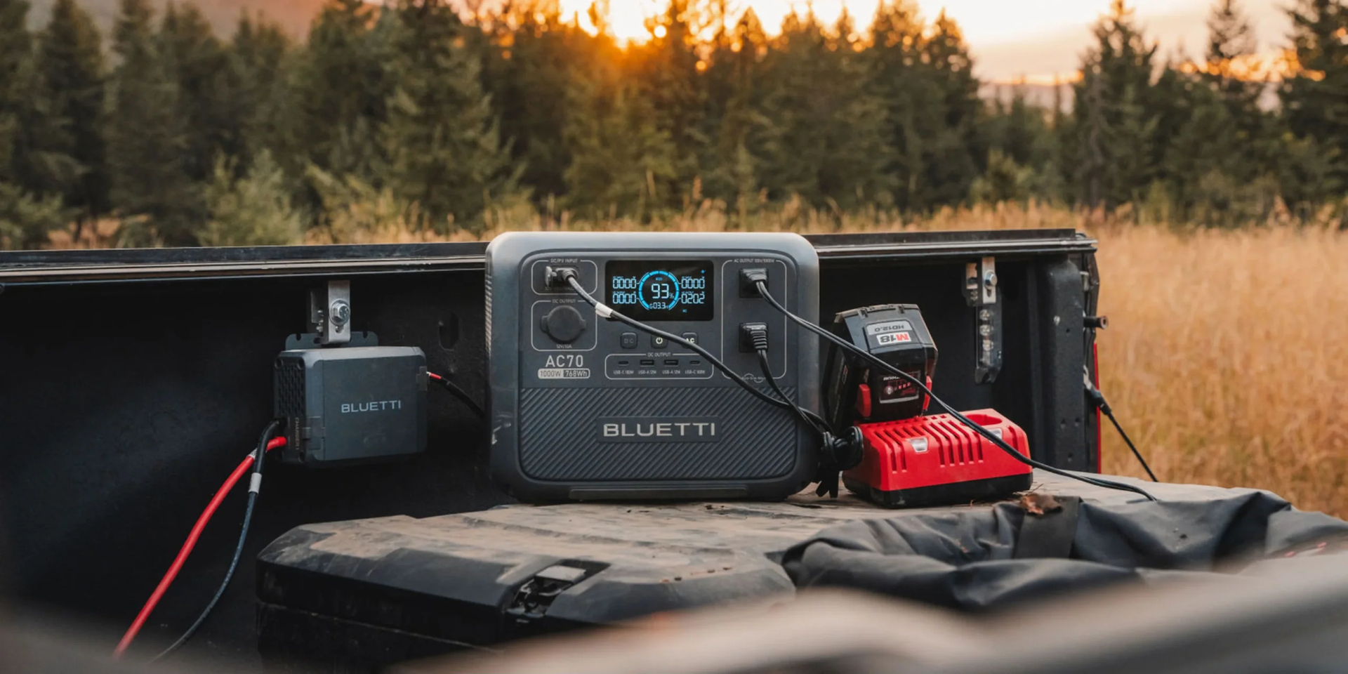 BLUETTI Charger 1: Recarga la estación de energía portátil mientras conduces